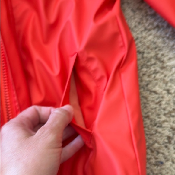 Cat & Jack toddler unisex Red Hooded Rain Jacket size 4T - Picture 4 of 6